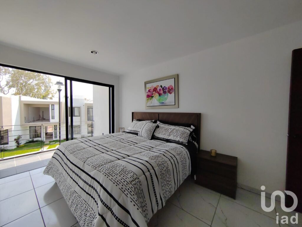 Casa 4 recámaras en Jiutepec con terraza y roof garden