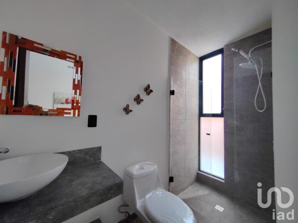 Casa 4 recámaras en Jiutepec con terraza y roof garden