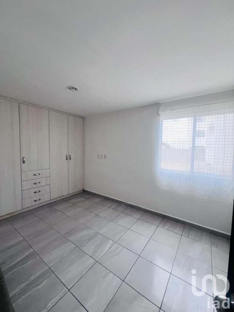 RENTA DE DEPARTAMENTO EN PRIVALIA AMBIENTA, CONDOMINIO HIGUERILLA, QUERETARO