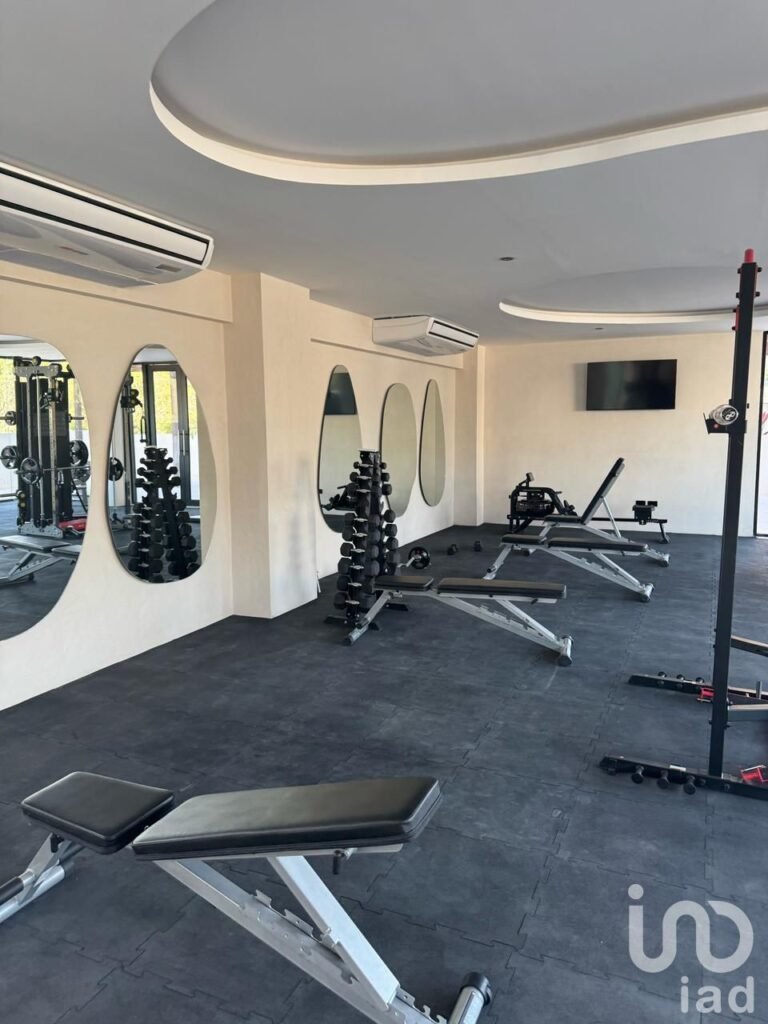 Estudio Amueblado en RENTA en espectacular Condo en Tulum