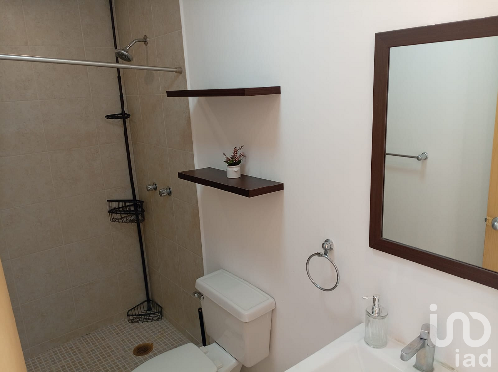 Venta de departamento en Privada San Isidro, conjunto cerrado con vigilancia, zona para niños.