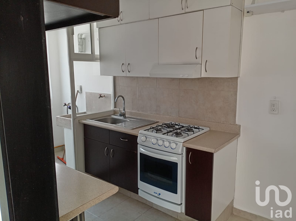 Venta de departamento en Privada San Isidro, conjunto cerrado con vigilancia, zona para niños.