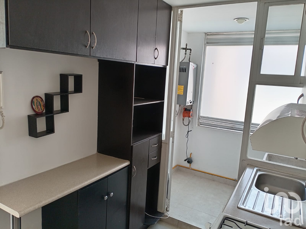 Venta de departamento en Privada San Isidro, conjunto cerrado con vigilancia, zona para niños.