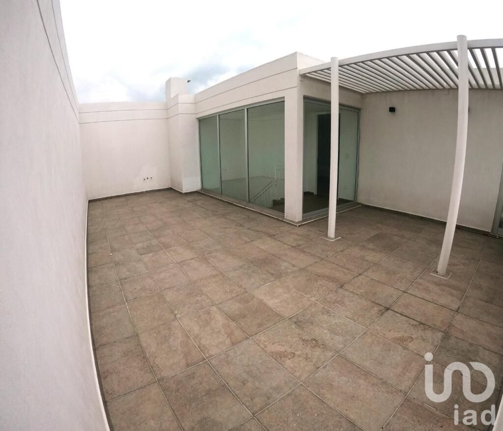 RENTA DE PENTHOUSE EN PUNTA CASCATTA, LOMAS DE ANGELOPOLIS