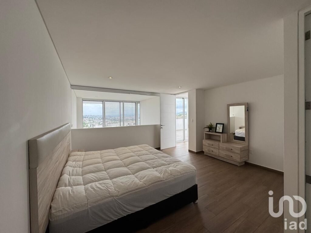 RENTA DE PENTHOUSE EN PUNTA CASCATTA, LOMAS DE ANGELOPOLIS