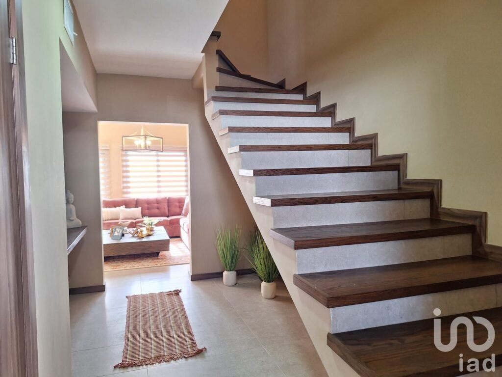 Casa en venta cerca de Puente Zaragoza