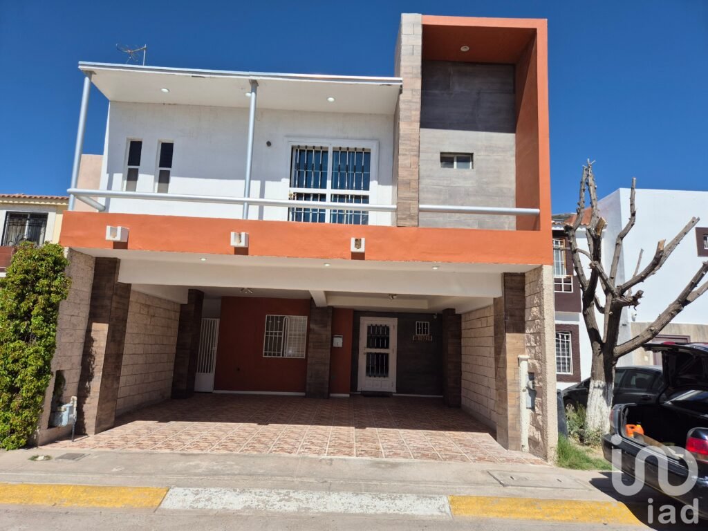 CASA EN VENTA EN FRACC. HACIENDA DE LOS NOGALES, ETAPA VI