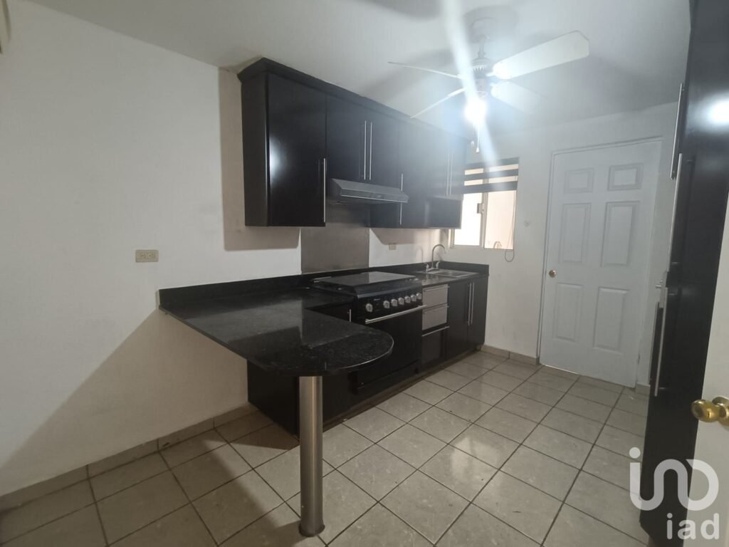 Renta de Casa en Cerradas de Anáhuac, Escobedo- Espaciosa y funcional