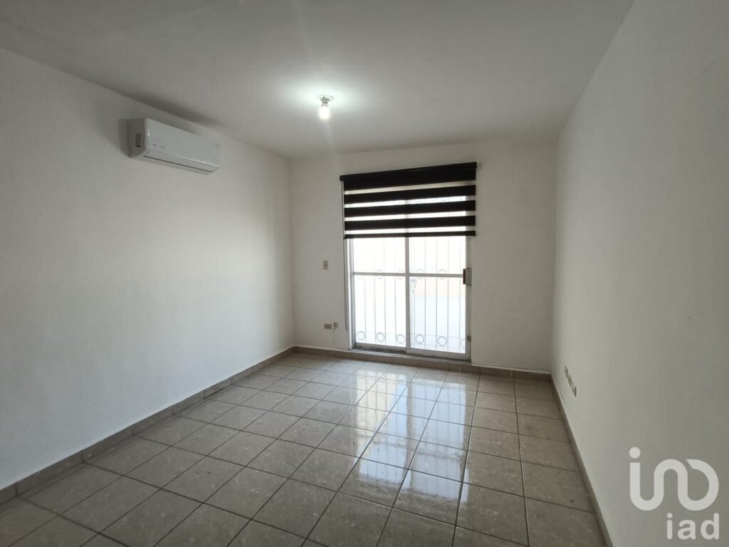 Renta de Casa en Cerradas de Anáhuac, Escobedo- Espaciosa y funcional