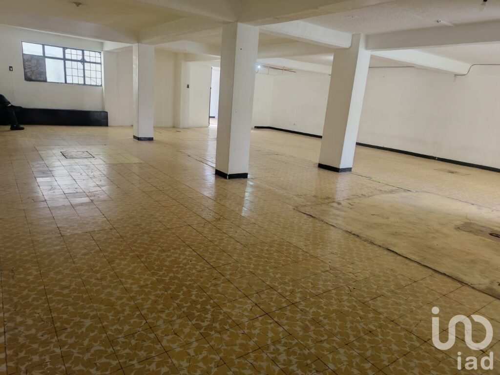 CASA EN RENTA  AMPLIA EN VICENTE VILLADA CD. NEZAHUALCOYOTL