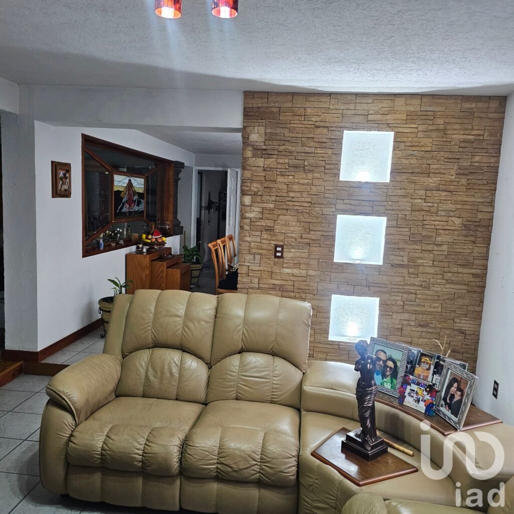 Casa en venta en Rincón Campestre a dos cuadras de Constituyentes Queretaro