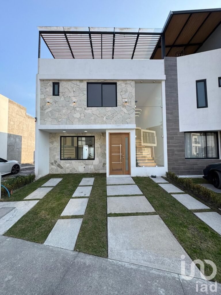 Casa en Venta en Residencial Esmeralda IV