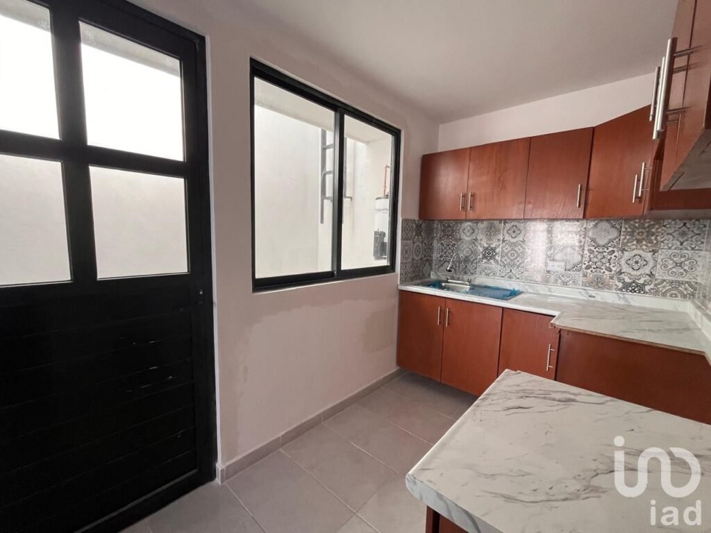 Casa en venta en San Alfonso, Puebla (a unas calles de la 16 de Septiembre) con 88m2 de construcción