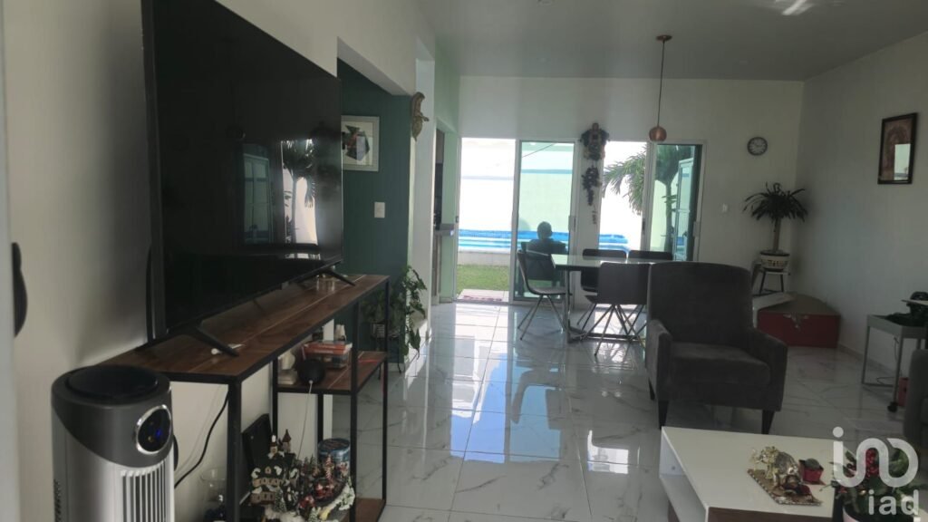 CASA EN VENTA EN TABBACHIN L 66 CON LOMAS DE AIYANA