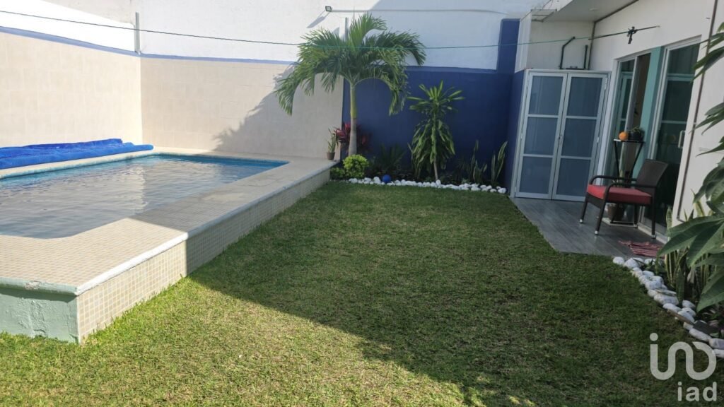 CASA EN VENTA EN TABBACHIN L 66 CON LOMAS DE AIYANA