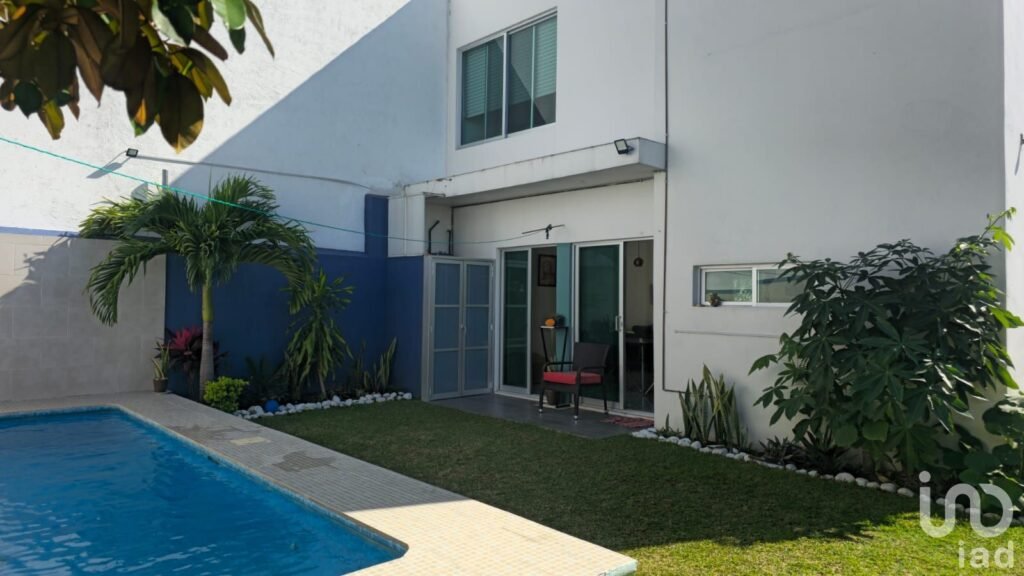 CASA EN VENTA EN TABBACHIN L 66 CON LOMAS DE AIYANA