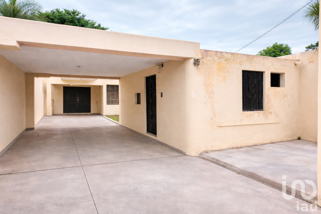 CASA EN VENTA PARA REMODELAR EN CENTRO DE MÉRIDA, YUCATÁN, ZONA SANTIAGO - 2354787 casas en venta casa en venta para remodelar en centro de merida yucatan zona santiago 244887