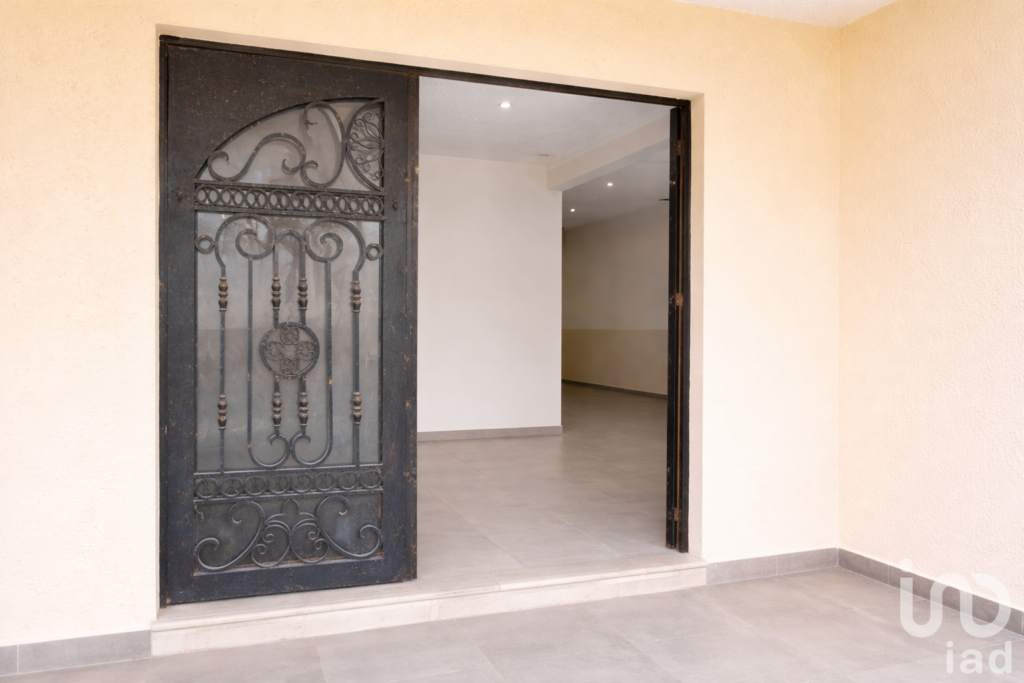 CASA EN VENTA PARA REMODELAR EN CENTRO DE MÉRIDA, YUCATÁN, ZONA SANTIAGO