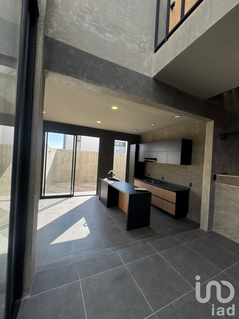 Casa en venta en condominio Zenit, Altos de Juriquilla. Queretaro