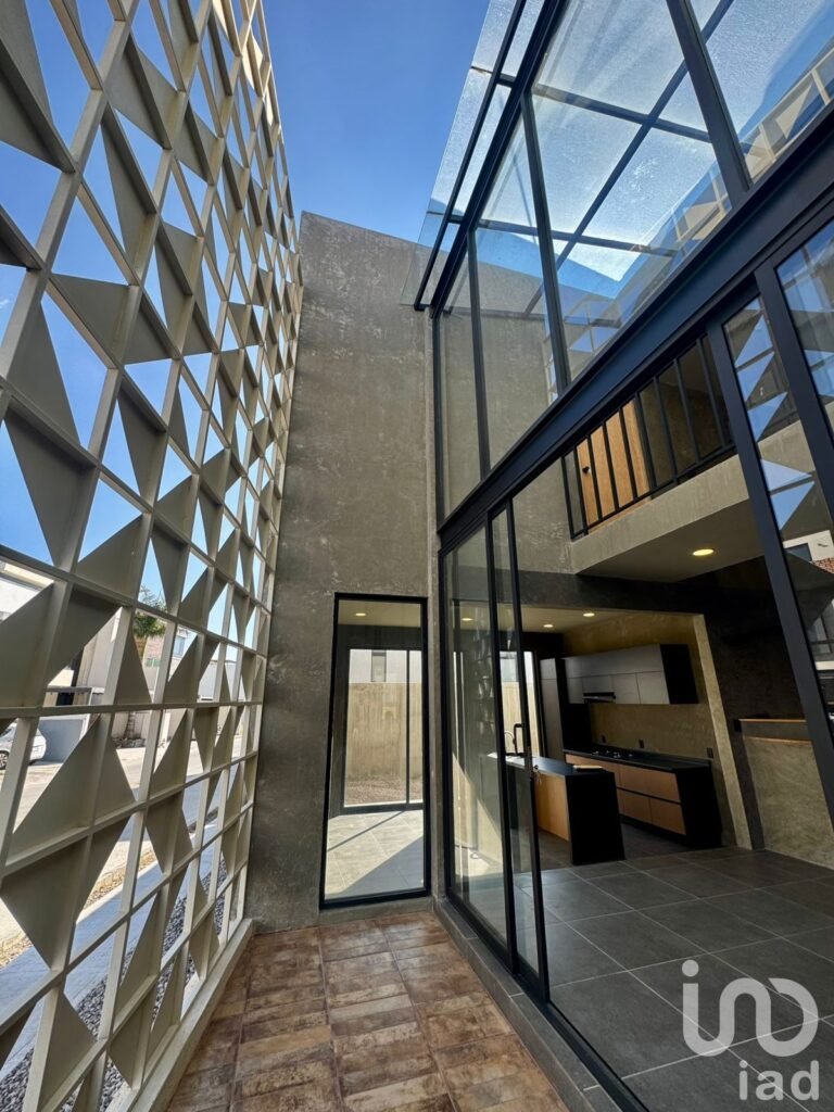 Casa en venta en condominio Zenit, Altos de Juriquilla. Queretaro