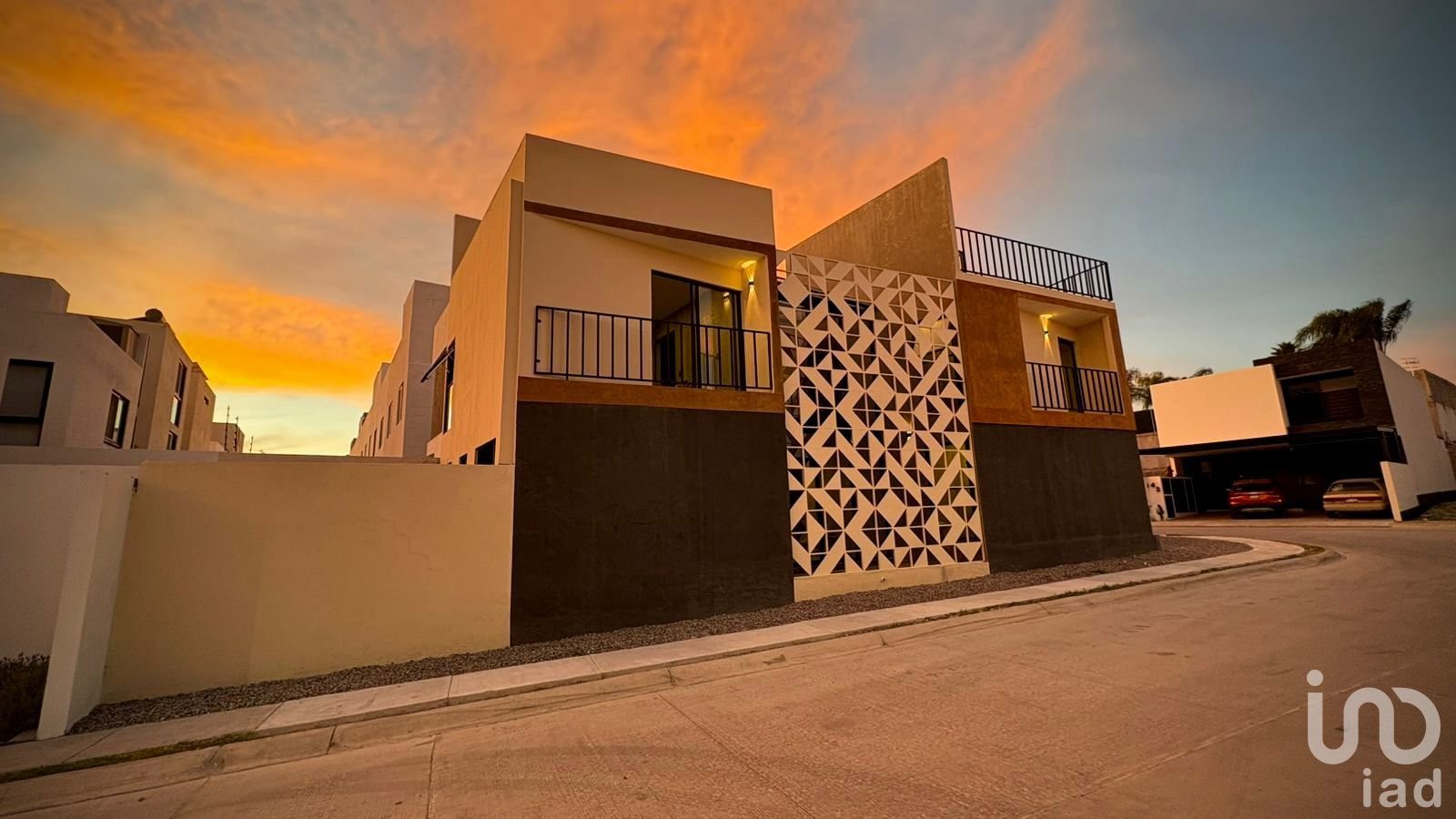 Casa en venta en condominio Zenit, Altos de Juriquilla. Queretaro