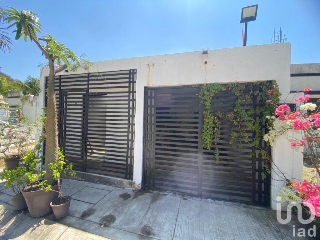 Casa en venta Senderos del Monte, 90 M2. de construcción, ideal para inversión o patrimonio.