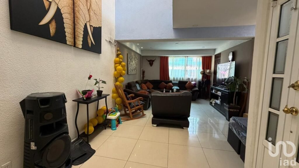 Venta casa, colonia Maravillas, Nezahualcóyotl, EDO MEX