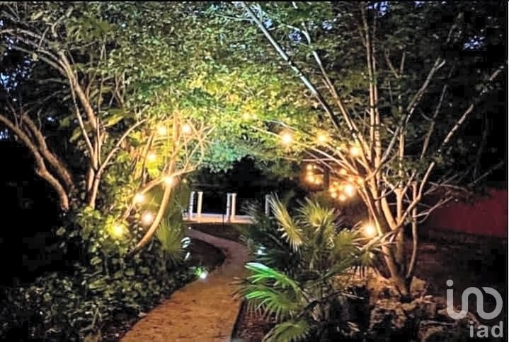 Terreno bardeado en Cholul 5,885 m2 ideal para proyecto o inversión