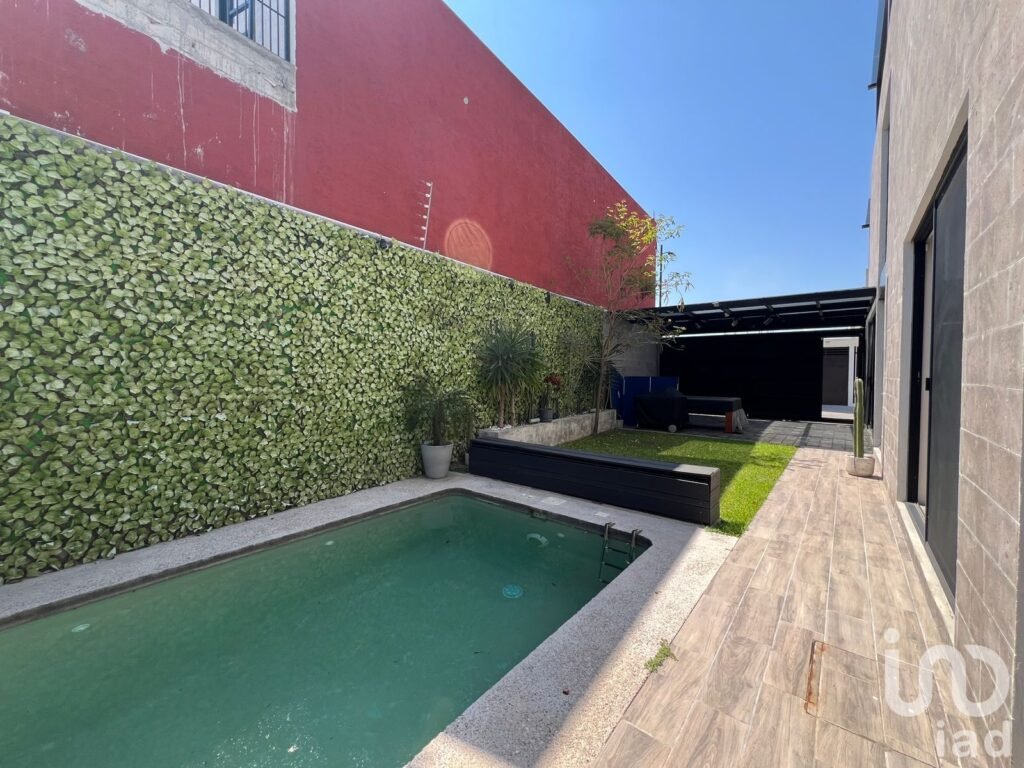 VENTA DE CASA CON ALBERCA EN XOCHITEPEC MORELOS