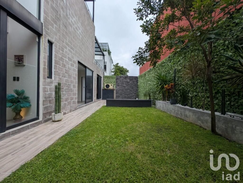 VENTA DE CASA CON ALBERCA EN XOCHITEPEC MORELOS