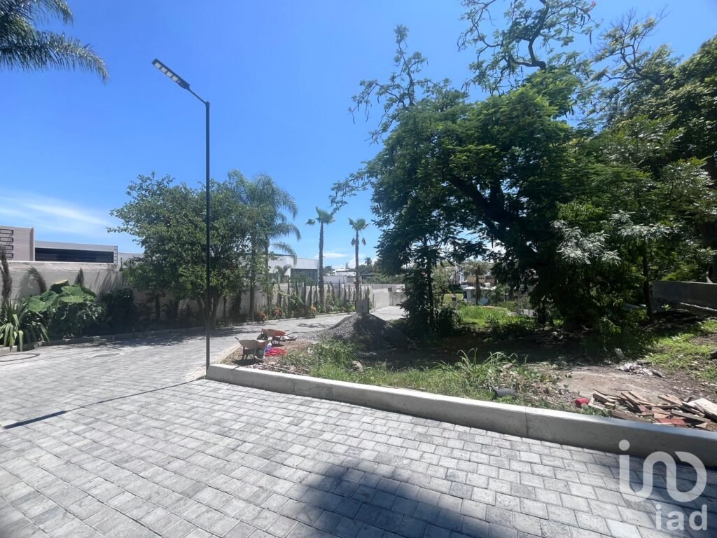 Terreno en Residencial  Acapantzingo de  240 m2 en zona premium