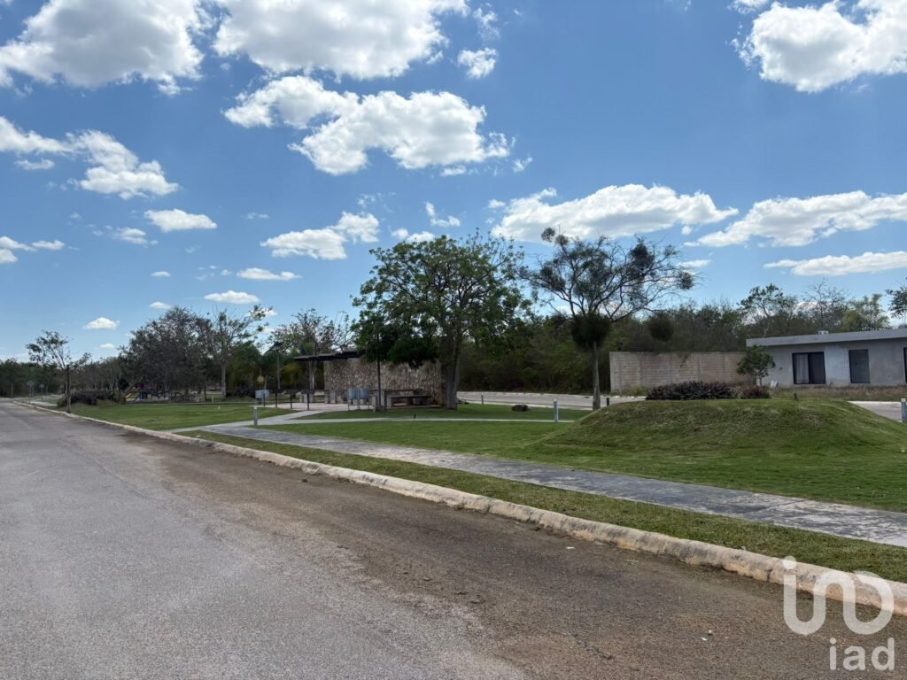 Casa de una planta en privada al norte de Mérida 3 recámaras Conkal