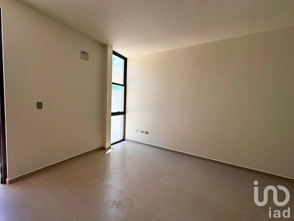 Casa de una planta en privada al norte de Mérida 3 recámaras Conkal