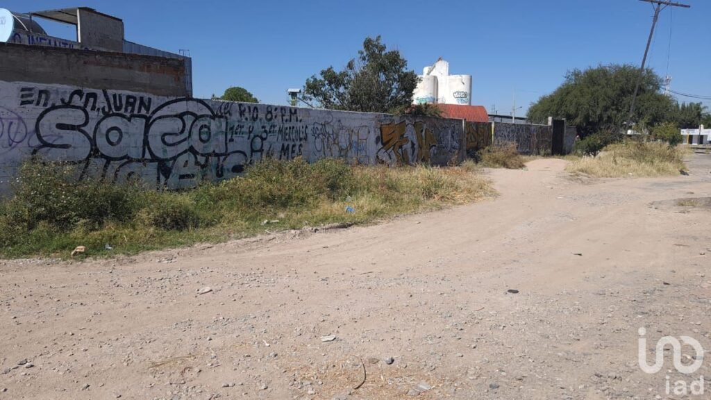TERRENO EN VENTA  EN EL CENTRO DE SAN JUAN DEL RIO QUERETARO