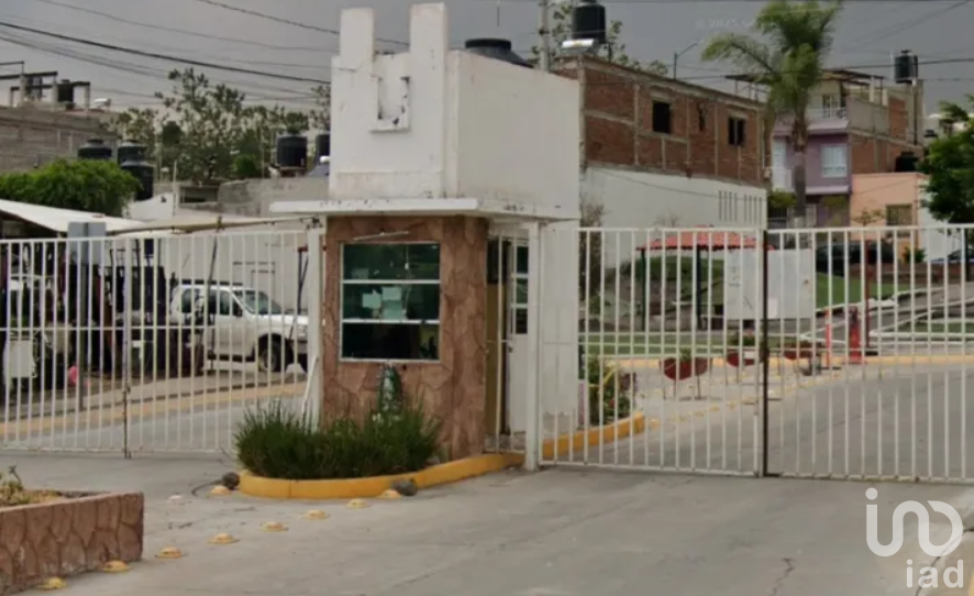 Casa en venta Paseo de la Fragua (es Cluster) León, Gto. Crédito Infonavit o contado.