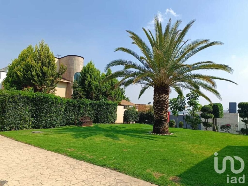 CASA EN VENTA EN LOMAS DE BELLAVISTA