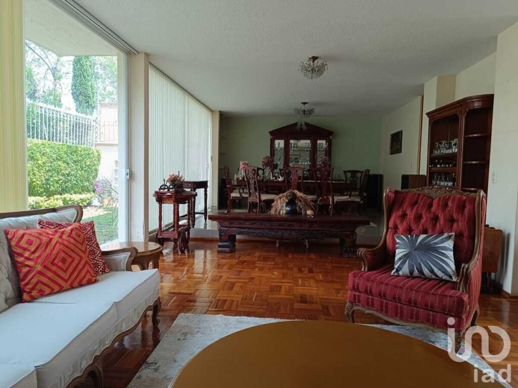 CASA EN VENTA EN LOMAS DE BELLAVISTA