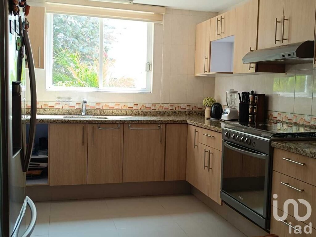 CASA EN VENTA EN LOMAS DE BELLAVISTA