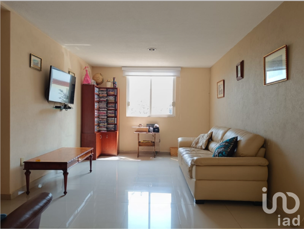 CASA EN VENTA EN LOMAS DE BELLAVISTA