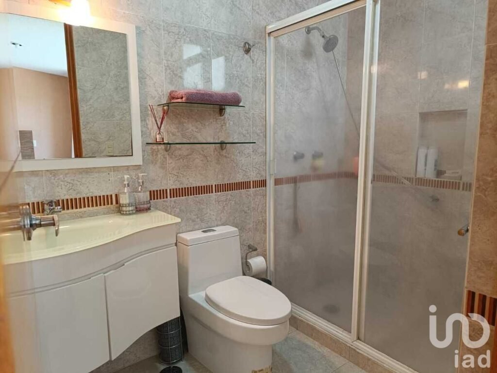 CASA EN VENTA EN LOMAS DE BELLAVISTA