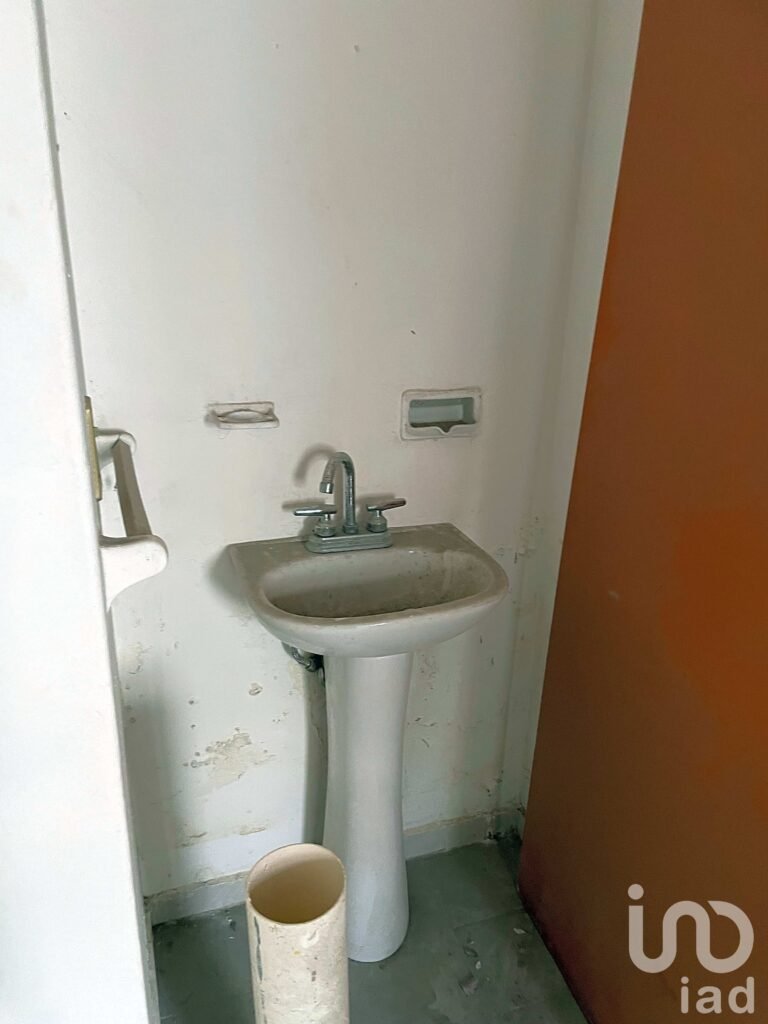 Venta de casa en La Campiña Ecatepec, Recuperación Bancaria, PAGO DECONTADO