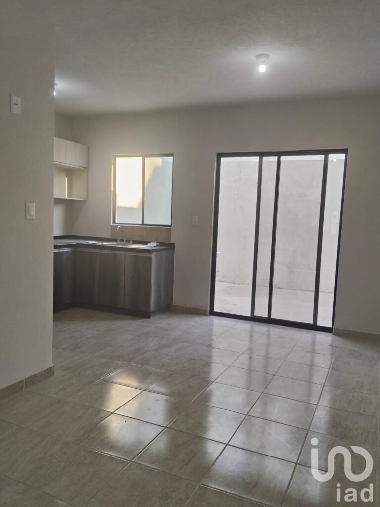 CASA EN RENTA EN LA QUERENCIA RESIDENCIAL