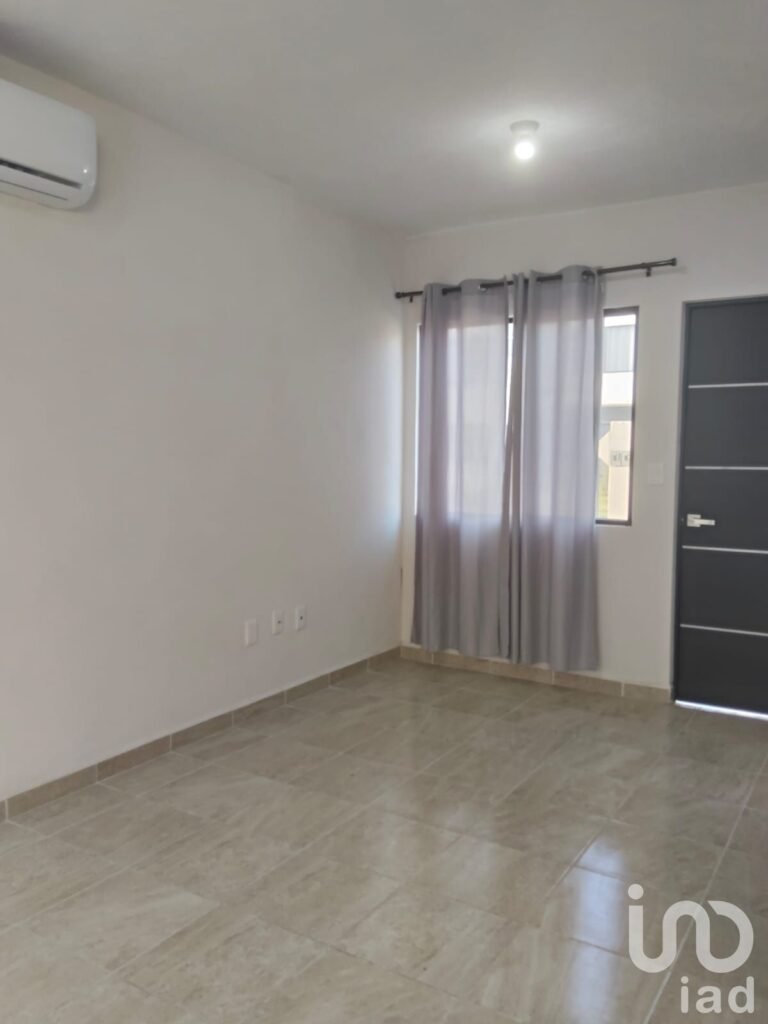 CASA EN RENTA EN LA QUERENCIA RESIDENCIAL