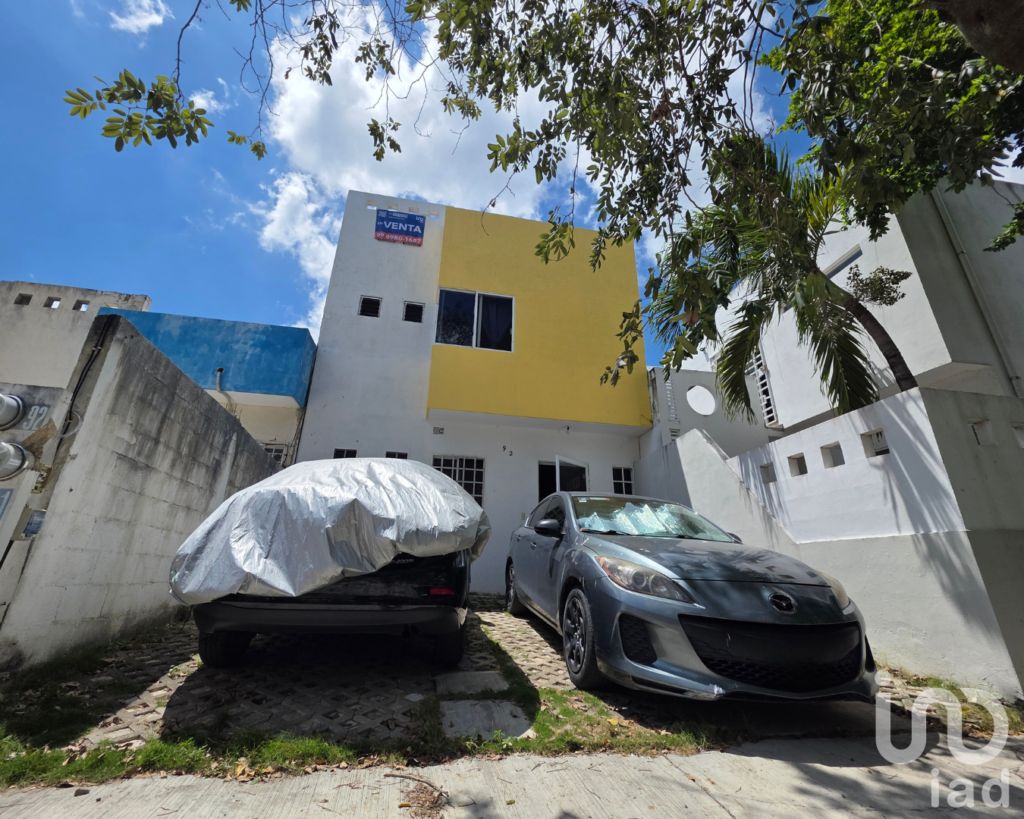 Casa en Venta en Cancún, Supermanzana 518 por Av. Cancún y Av. 135, 2 recámaras y 3 baños completos - 2356110 casas en venta casa en venta en cancun supermanzana 518 por av cancun y av 135 2 recamaras y 3 banos completos 291239