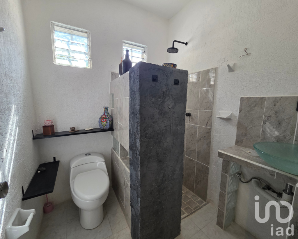 Casa en Venta en Cancún, Supermanzana 518 por Av. Cancún y Av. 135, 2 recámaras y 3 baños completos