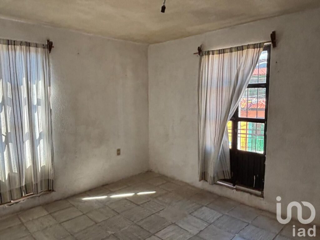 VENTA DE CASA-HABITACIÓN EN  EL  CENTRO HISTÓRICO DE ZACATECAS, ZAC.