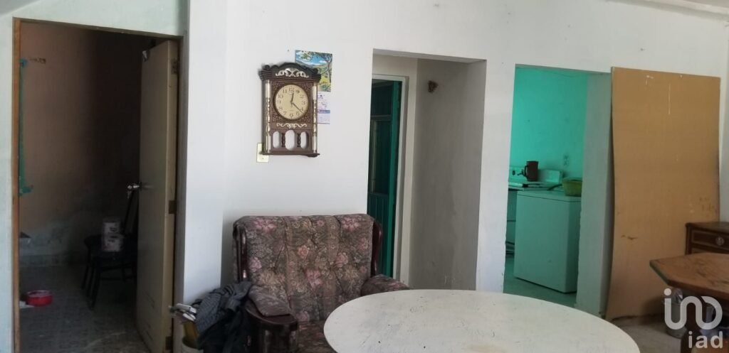 Venta de casa a 6 cuadras del metro Ciudad Azteca, en San Agustín, Ecatepec de Morelos.