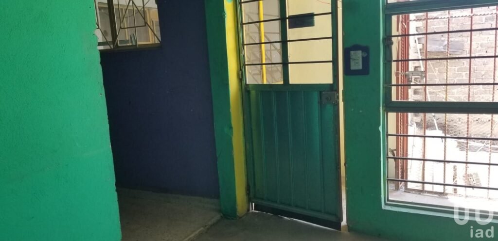 Venta de casa a 6 cuadras del metro Ciudad Azteca, en San Agustín, Ecatepec de Morelos.