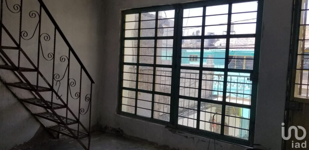 Venta de casa a 6 cuadras del metro Ciudad Azteca, en San Agustín, Ecatepec de Morelos.