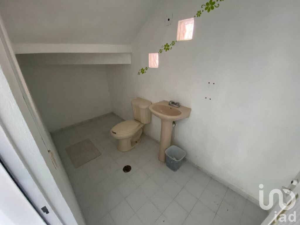 LOCAL COMERCIAL EN RENTA  EN BLVD NUEVO HIDALGO,PACHUCA,HGO.